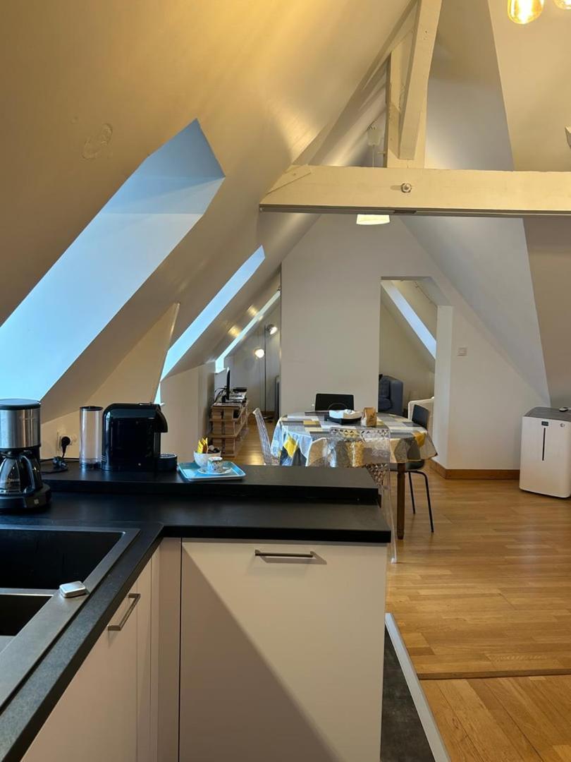 Le Square : Appartement Climatise En Centre Ville Puvatya Dış mekan fotoğraf